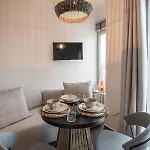 Vivere Luxury Apartment Pera Gyalos