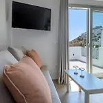 شقة Vivere Luxury Pera Gyalos