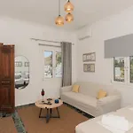 شقة Vivere Luxury Pera Gyalos